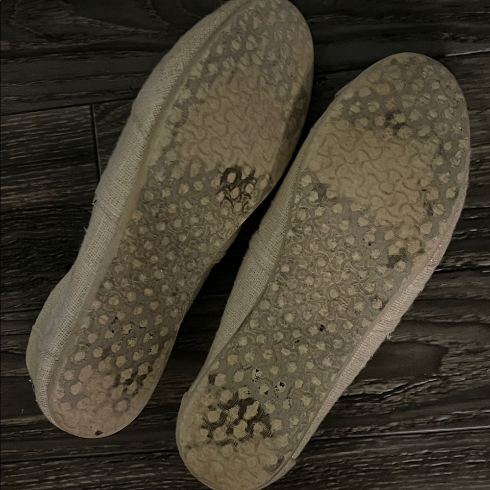 TOMS Women's Beige Casual Loafers - Picture 4 of 6